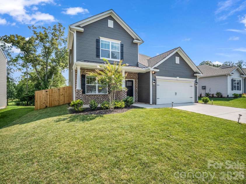 126 Ashelyn Park Drive, Fletcher, NC 28732.  MLS# CAR4409289, YatesRealty ID 40570. 