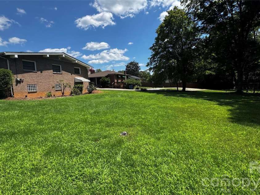 1857 8th Street Drive, Hickory, NC 28601.  MLS# CAR4409790, YatesRealty ID 40571. 