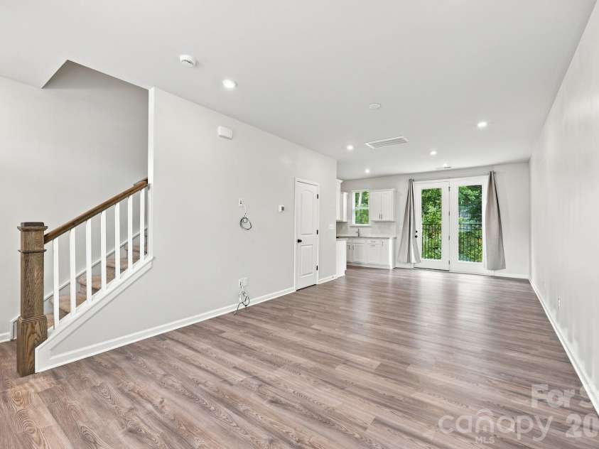 4816 Raspberry Knoll Drive, Charlotte, NC 28208.  MLS# CAR4405142, YatesRealty ID 40572. 
