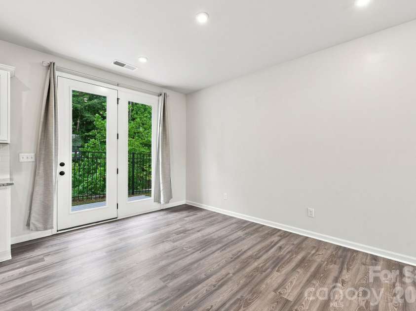 4816 Raspberry Knoll Drive, Charlotte, NC 28208.  MLS# CAR4405142, YatesRealty ID 40572. 