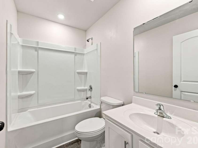 4816 Raspberry Knoll Drive, Charlotte, NC 28208.  MLS# CAR4405142, YatesRealty ID 40572. 
