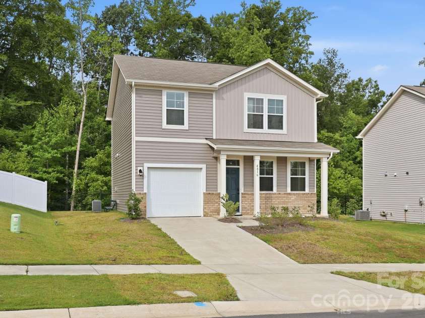 4816 Raspberry Knoll Drive, Charlotte, NC 28208.  MLS# CAR4405142, YatesRealty ID 40572. 