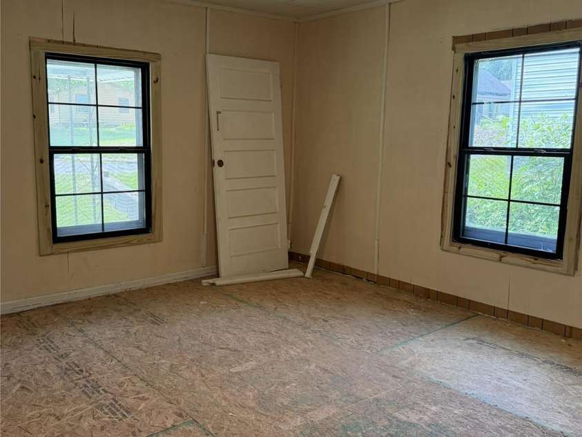 109 Starnes Street, Chester, SC 29706.  MLS# CAR4409202, YatesRealty ID 40574. 
