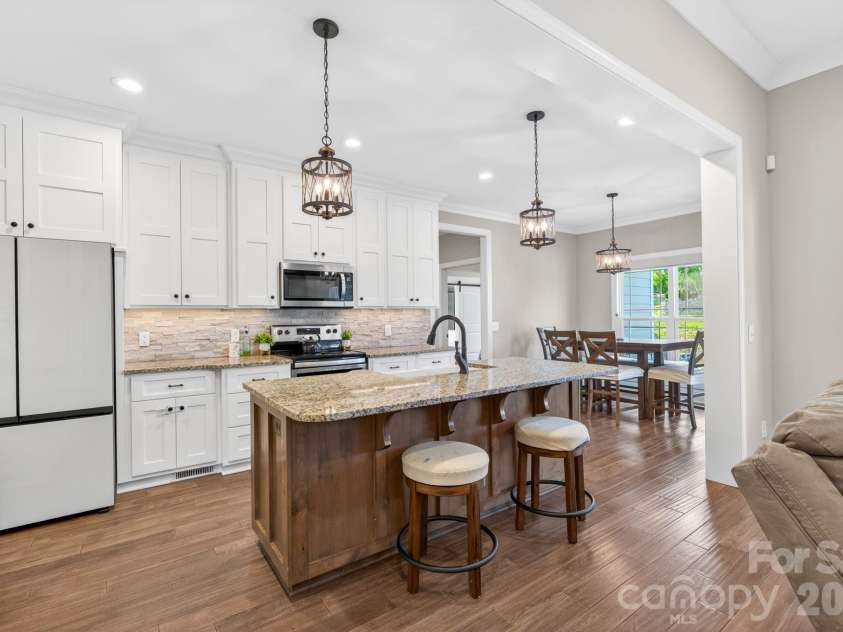 285 Jaida Lane, Oakboro, NC 28129.  MLS# CAR4408488, YatesRealty ID 40576. Kitchen