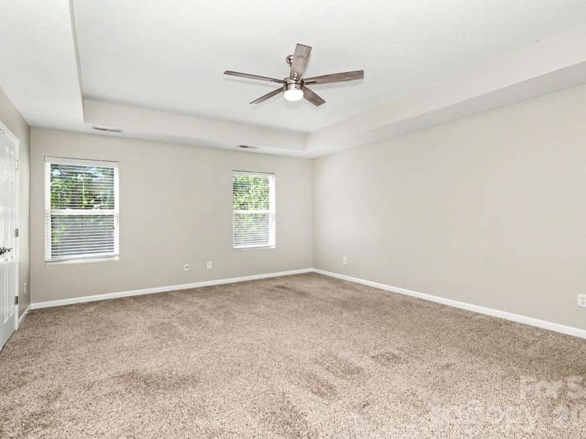 3219 Decapolis Drive, Charlotte, NC 28215.  MLS# CAR4409794, YatesRealty ID 40578. 