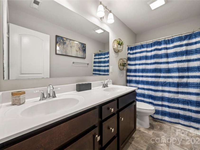 1568 Whitman Court, York, SC 29745.  MLS# CAR4195754, YatesRealty ID 4058. Hallway Bathroom