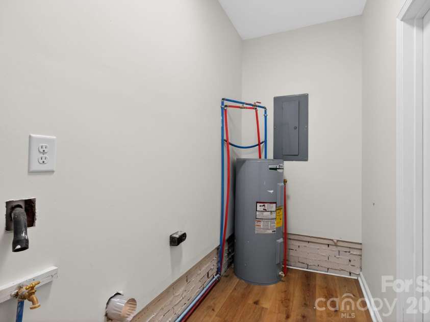 339 Eastway Drive, Troutman, NC 28166.  MLS# CAR4341435, YatesRealty ID 4058. 