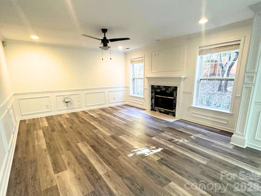 9310 Chastain Walk Drive, Charlotte, NC 28216.  MLS# CAR4322341, YatesRealty ID 4058. Living Room 