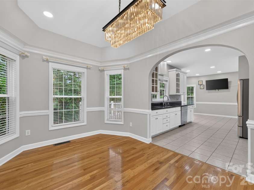 220 35th Avenue, Hickory, NC 28601.  MLS# CAR4409719, YatesRealty ID 40585. 