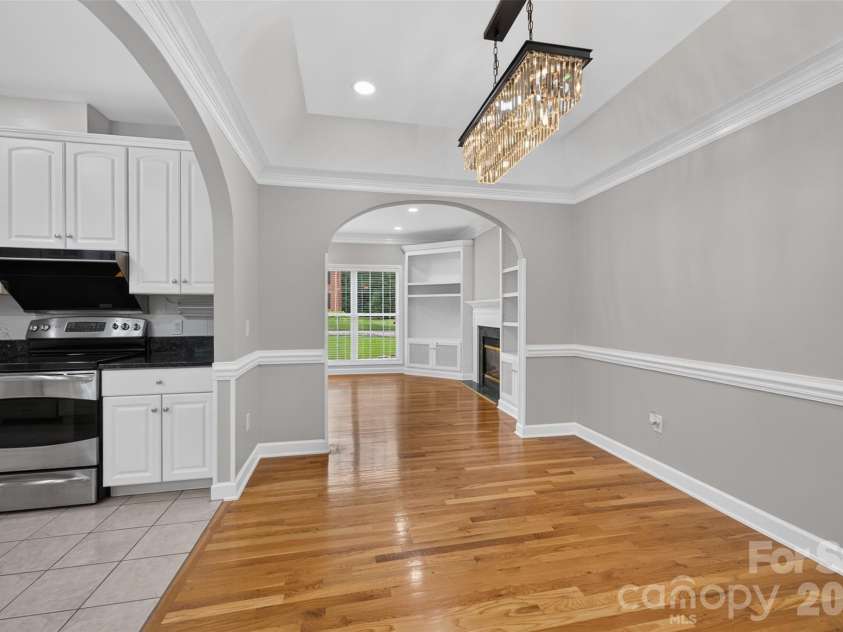 220 35th Avenue, Hickory, NC 28601.  MLS# CAR4409719, YatesRealty ID 40585. 