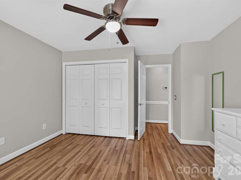 220 35th Avenue, Hickory, NC 28601.  MLS# CAR4409719, YatesRealty ID 40585. 