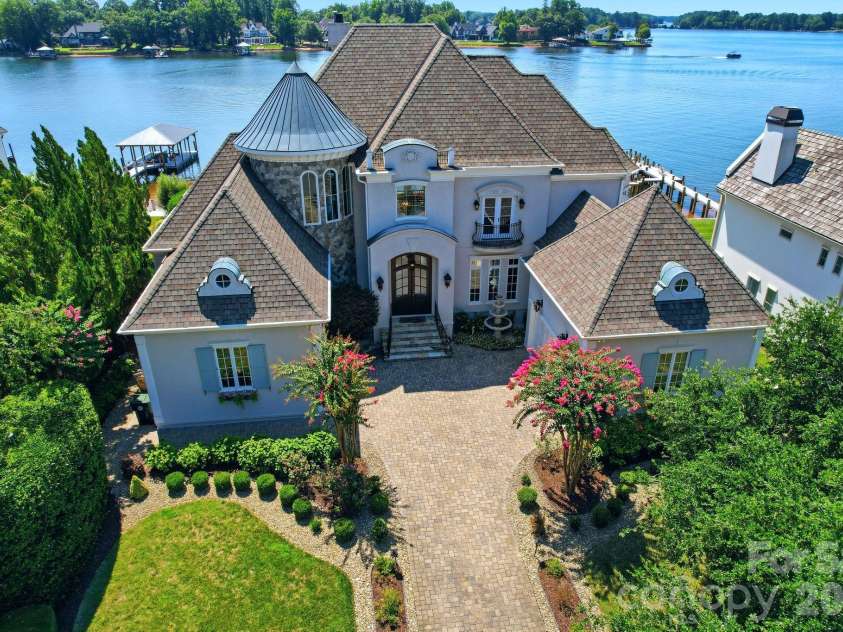 18332 Harbor Light Boulevard, Cornelius, NC 28031.  MLS# CAR4409925, YatesRealty ID 40586. 
