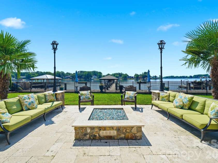 18332 Harbor Light Boulevard, Cornelius, NC 28031.  MLS# CAR4409925, YatesRealty ID 40586. 