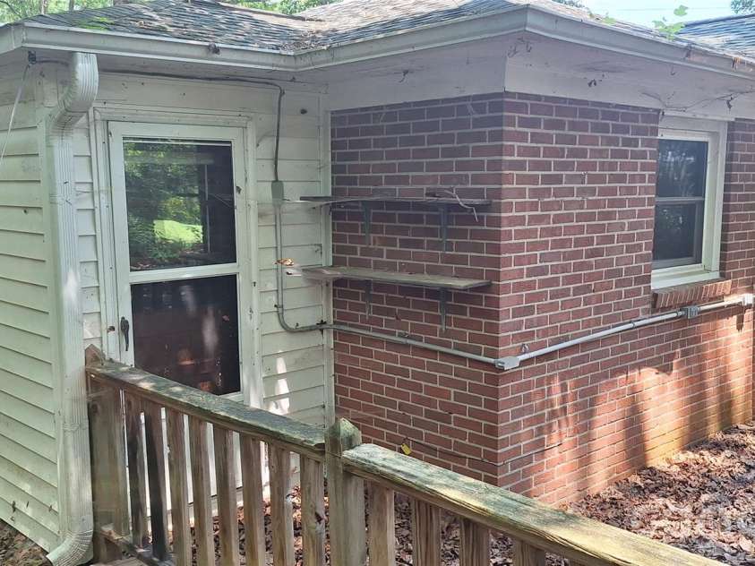 1036 Curve View Road, Lincolnton, NC 28092.  MLS# CAR4409839, YatesRealty ID 40588. Porch from front corner