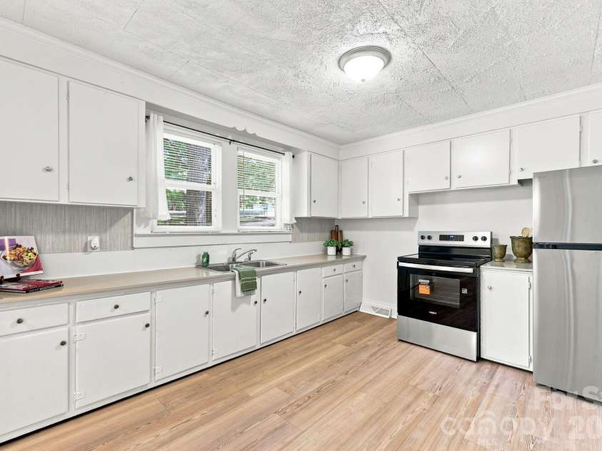 74 Pinecrest Drive, Concord, NC 28027.  MLS# CAR4404685, YatesRealty ID 40589. 