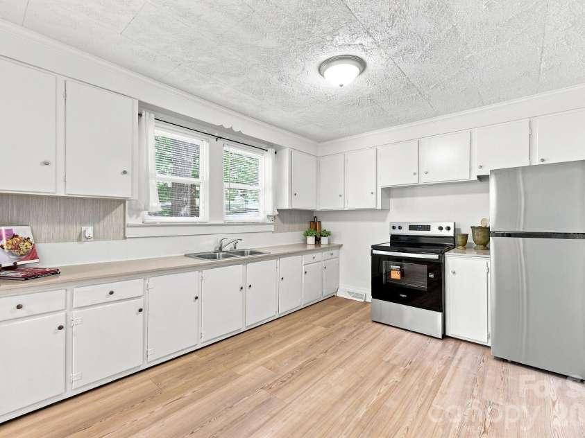 74 Pinecrest Drive, Concord, NC 28027.  MLS# CAR4404685, YatesRealty ID 40589. 