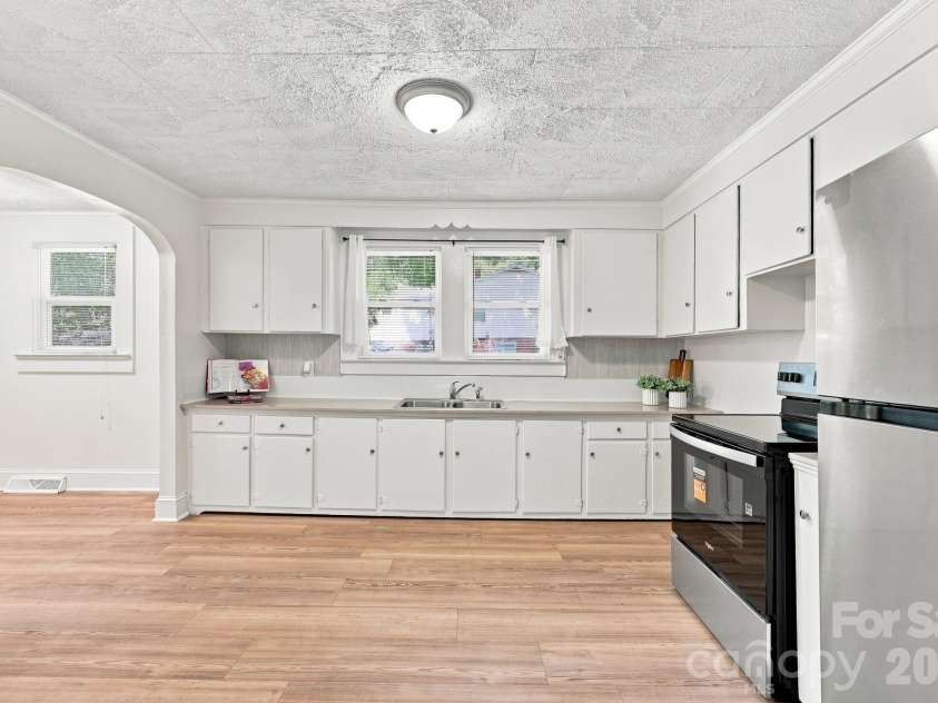 74 Pinecrest Drive, Concord, NC 28027.  MLS# CAR4404685, YatesRealty ID 40589. 