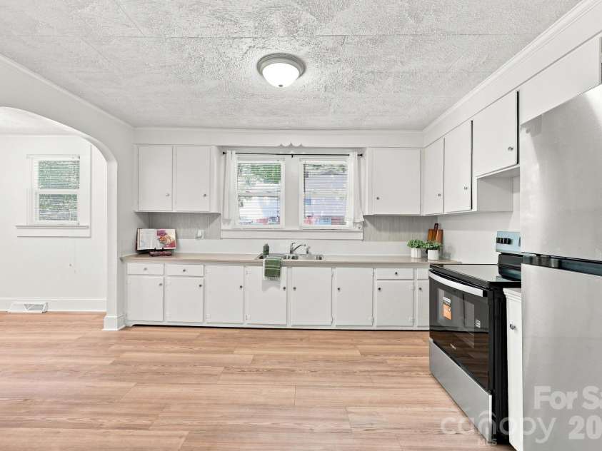 74 Pinecrest Drive, Concord, NC 28027.  MLS# CAR4404685, YatesRealty ID 40589. 