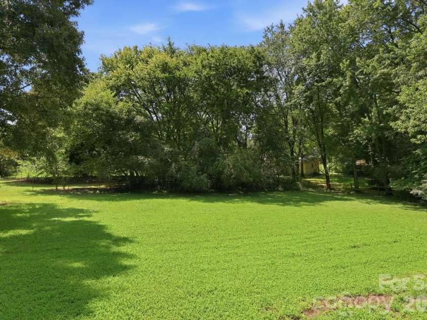 74 Pinecrest Drive, Concord, NC 28027.  MLS# CAR4404685, YatesRealty ID 40589. 