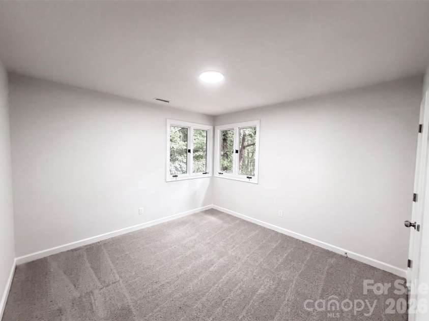 608 Amanda Drive, Matthews, NC 28104.  MLS# CAR4409974, YatesRealty ID 40590. 