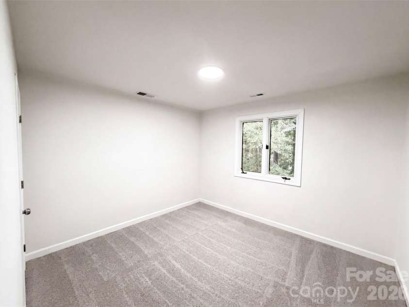 608 Amanda Drive, Matthews, NC 28104.  MLS# CAR4409974, YatesRealty ID 40590. 