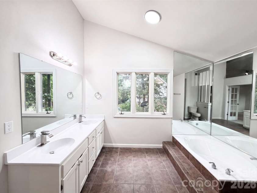 608 Amanda Drive, Matthews, NC 28104.  MLS# CAR4409974, YatesRealty ID 40590. 