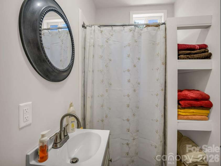 605 Hollis Road, Ellenboro, NC 28040.  MLS# CAR4408774, YatesRealty ID 40597. 