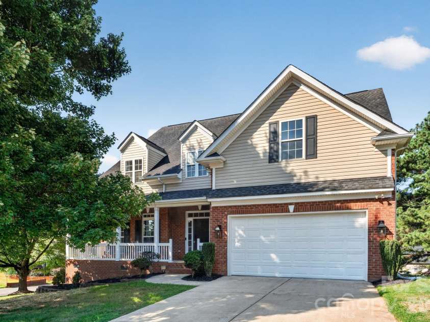 3105 Linkside Court, Fort Mill, SC 29715.  MLS# CAR4409933, YatesRealty ID 40598. 