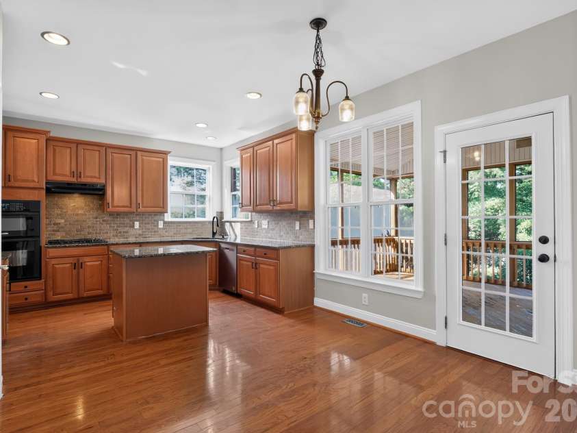3105 Linkside Court, Fort Mill, SC 29715.  MLS# CAR4409933, YatesRealty ID 40598. 