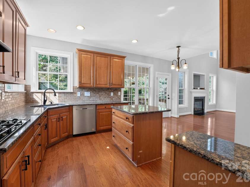 3105 Linkside Court, Fort Mill, SC 29715.  MLS# CAR4409933, YatesRealty ID 40598. 