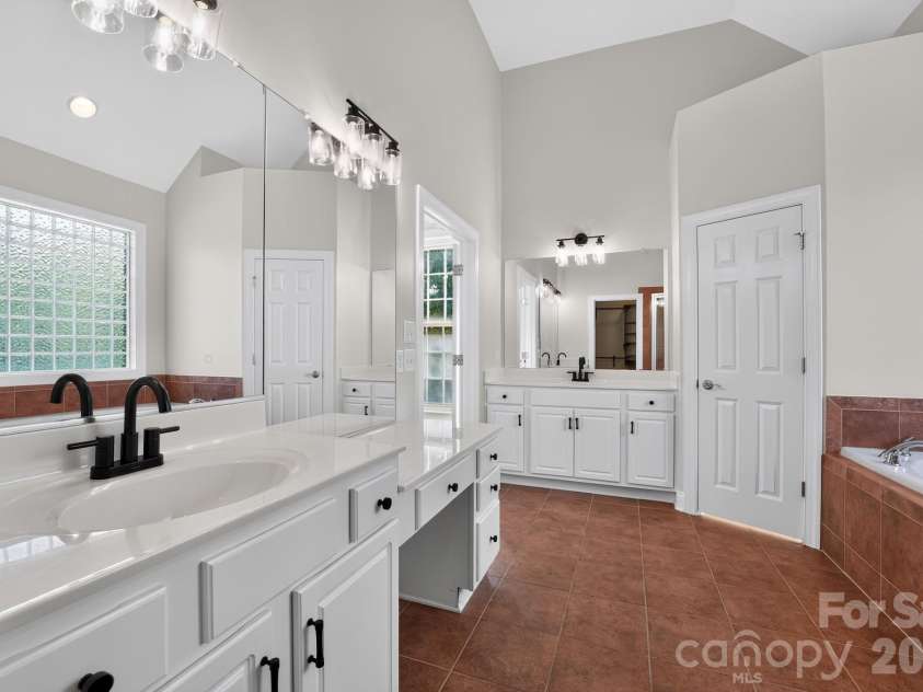3105 Linkside Court, Fort Mill, SC 29715.  MLS# CAR4409933, YatesRealty ID 40598. 