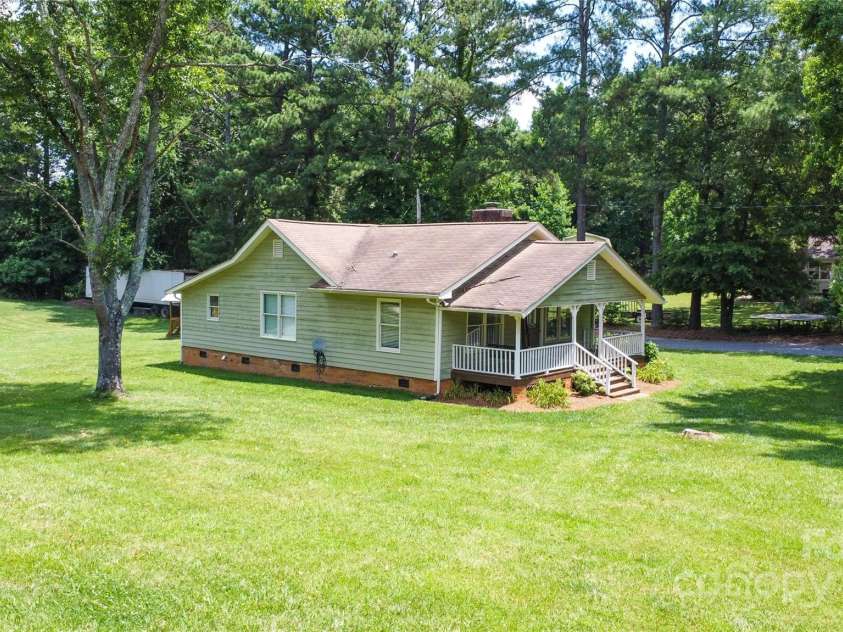 5610 Golden Pond Drive, Indian Trail, NC 28079.  MLS# CAR4150414, YatesRealty ID 406. 