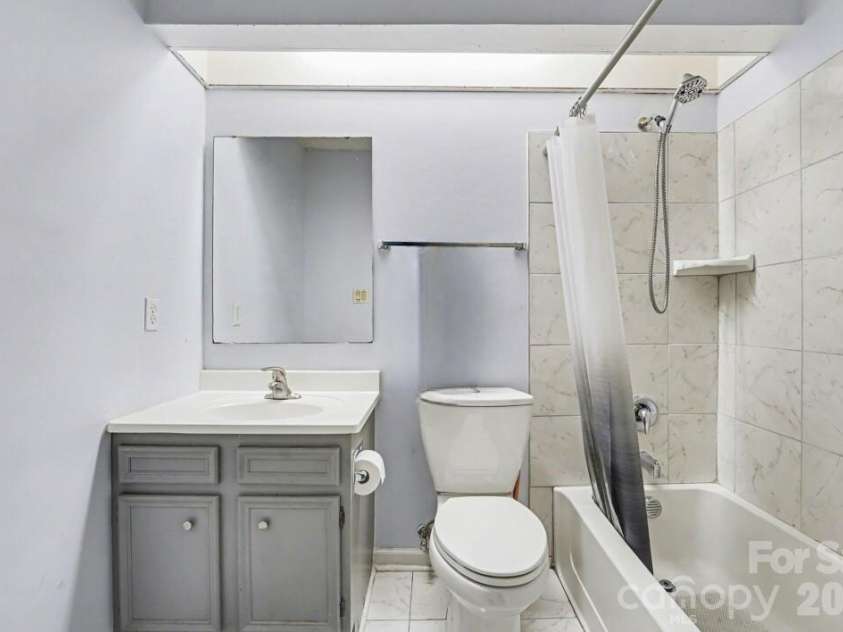 7828 Davinci Lane, Charlotte, NC 28226.  MLS# CAR4338202, YatesRealty ID 4060. 