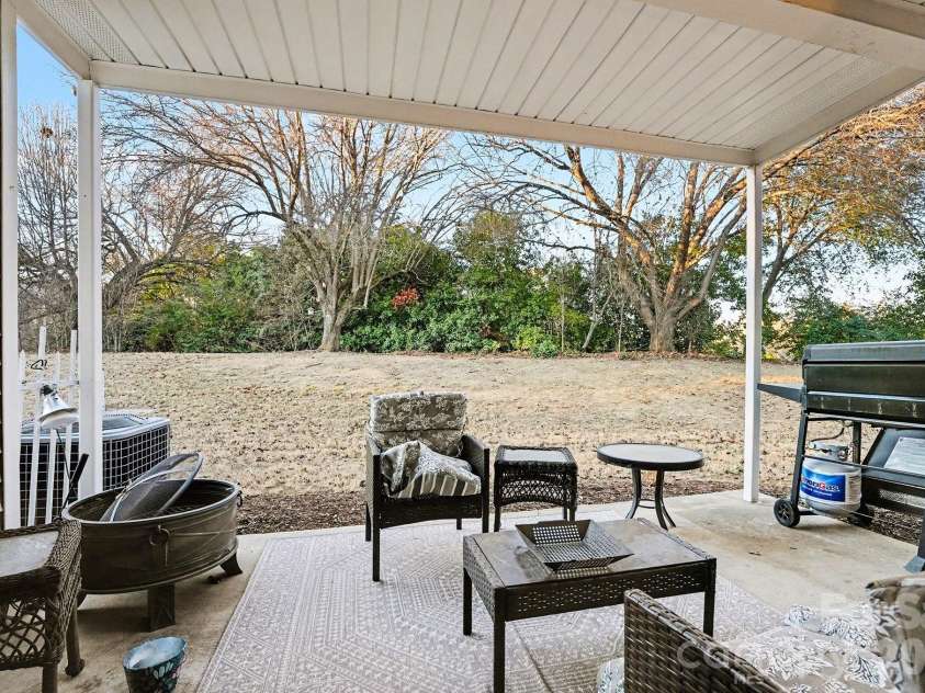 7828 Davinci Lane, Charlotte, NC 28226.  MLS# CAR4338202, YatesRealty ID 4060. 