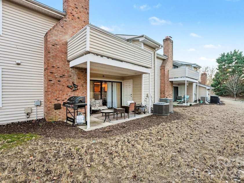 7828 Davinci Lane, Charlotte, NC 28226.  MLS# CAR4338202, YatesRealty ID 4060. 