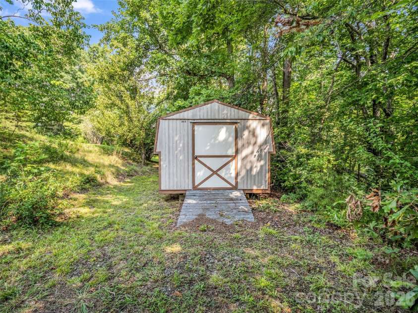 238 Howell Road, Lake Lure, NC 28746.  MLS# CAR4409838, YatesRealty ID 40601. 