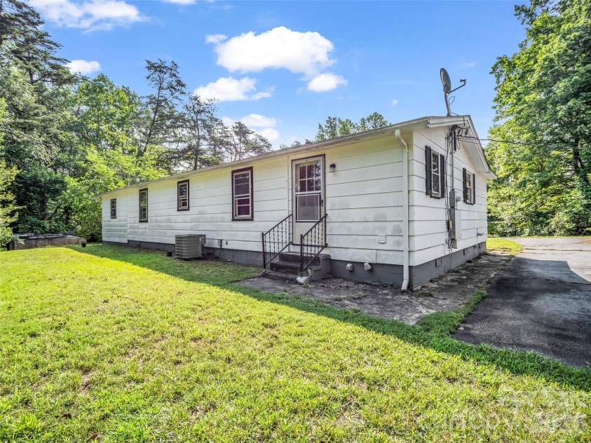 238 Howell Road, Lake Lure, NC 28746.  MLS# CAR4409838, YatesRealty ID 40601. 