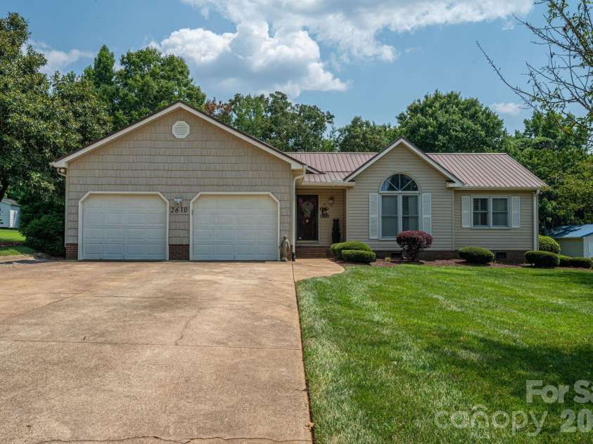 2610 Prince Drive, Lincolnton, NC 28092.  MLS# CAR4409131, YatesRealty ID 40603. 