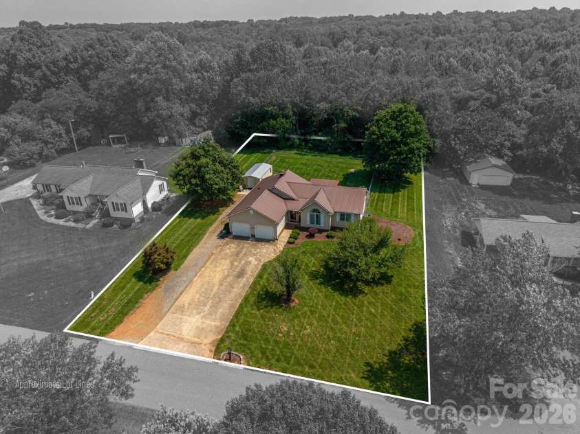 2610 Prince Drive, Lincolnton, NC 28092.  MLS# CAR4409131, YatesRealty ID 40603. 