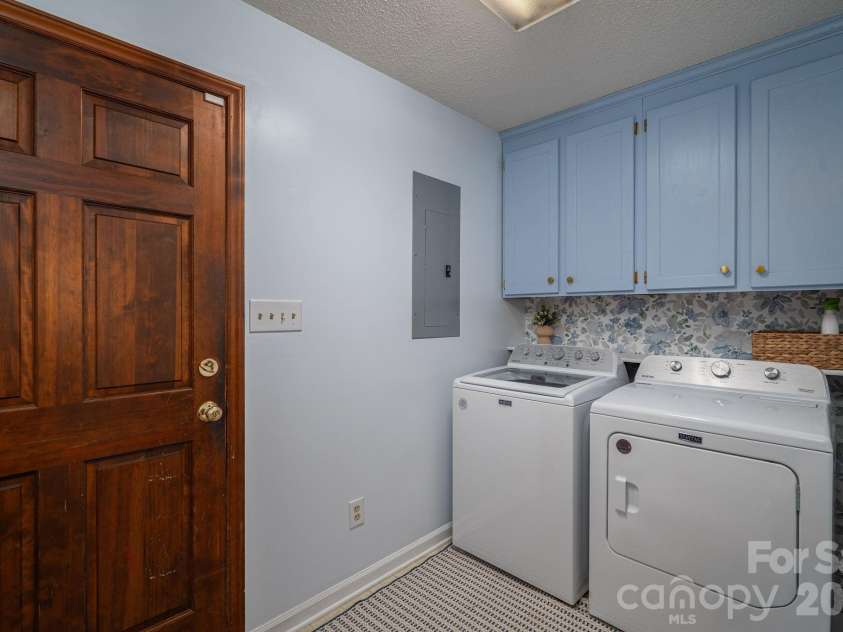 2610 Prince Drive, Lincolnton, NC 28092.  MLS# CAR4409131, YatesRealty ID 40603. 
