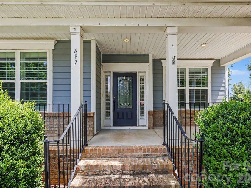 487 Moses Drive, Fort Mill, SC 29707.  MLS# CAR4409879, YatesRealty ID 40604. 