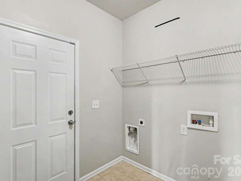 487 Moses Drive, Fort Mill, SC 29707.  MLS# CAR4409879, YatesRealty ID 40604. 