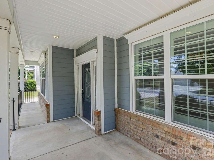 487 Moses Drive, Fort Mill, SC 29707.  MLS# CAR4409879, YatesRealty ID 40604. 