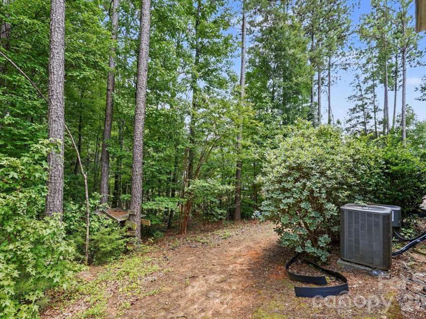 487 Moses Drive, Fort Mill, SC 29707.  MLS# CAR4409879, YatesRealty ID 40604. 