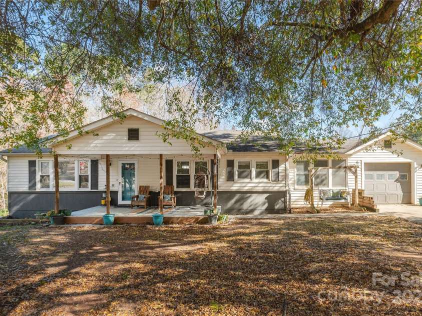 21 Walker Street Extension, Columbus, NC 28722.  MLS# CAR4321536, YatesRealty ID 4061. 