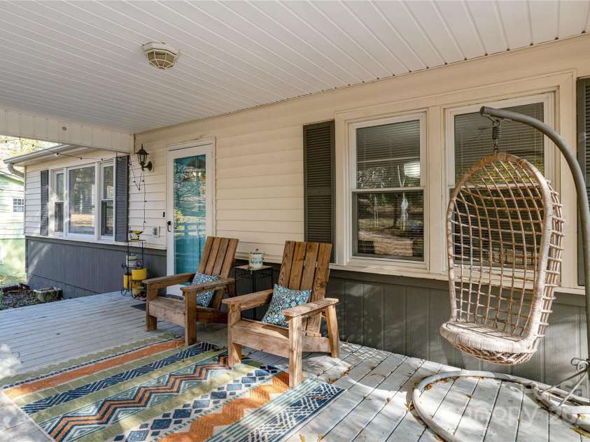 21 Walker Street Extension, Columbus, NC 28722.  MLS# CAR4321536, YatesRealty ID 4061. 