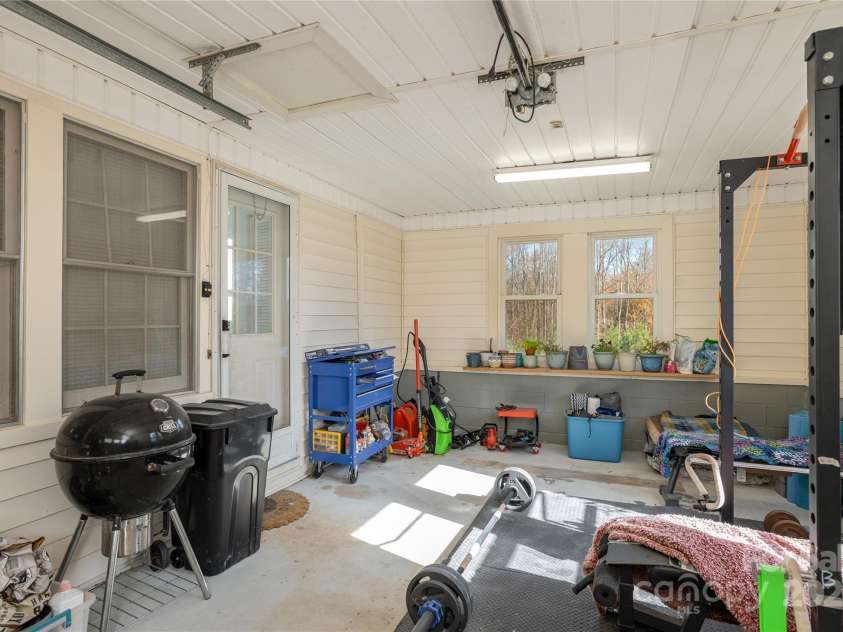 21 Walker Street Extension, Columbus, NC 28722.  MLS# CAR4321536, YatesRealty ID 4061. 