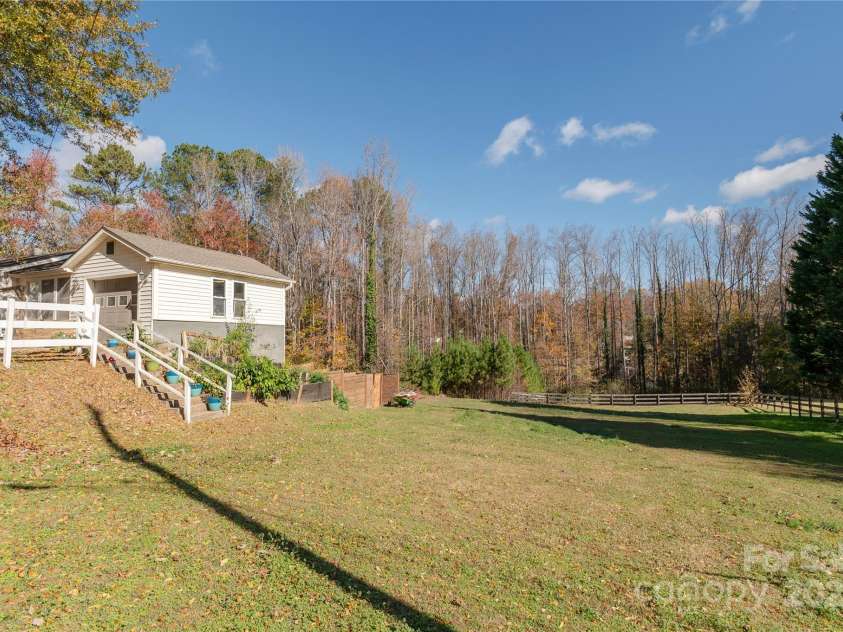 21 Walker Street Extension, Columbus, NC 28722.  MLS# CAR4321536, YatesRealty ID 4061. 