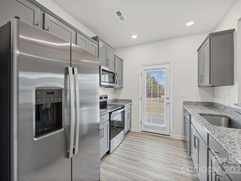 522 Trading Post Lane, York, SC 29745.  MLS# CAR4332749, YatesRealty ID 4061. 