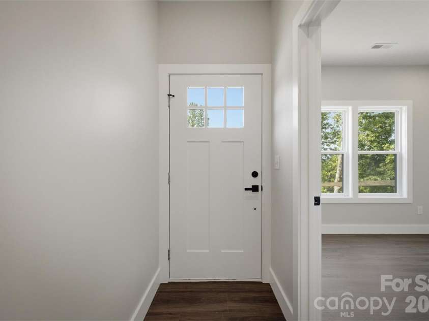 909 Overlook Drive, Lenoir, NC 28645.  MLS# CAR4404771, YatesRealty ID 40611. 
